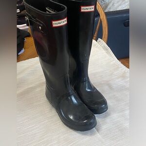 Tall hunter boots